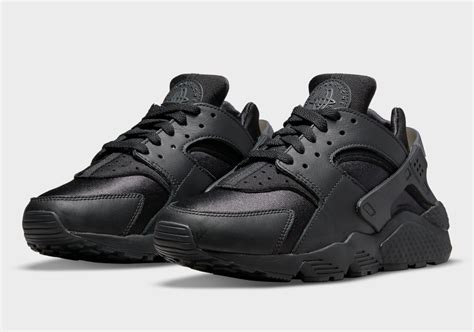 nike air huarache black